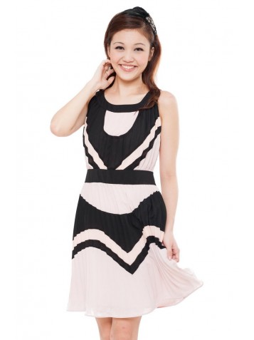 http://www.divalavie.com/104-662-thickbox/pleated-color-block-chiffon-dress.jpg